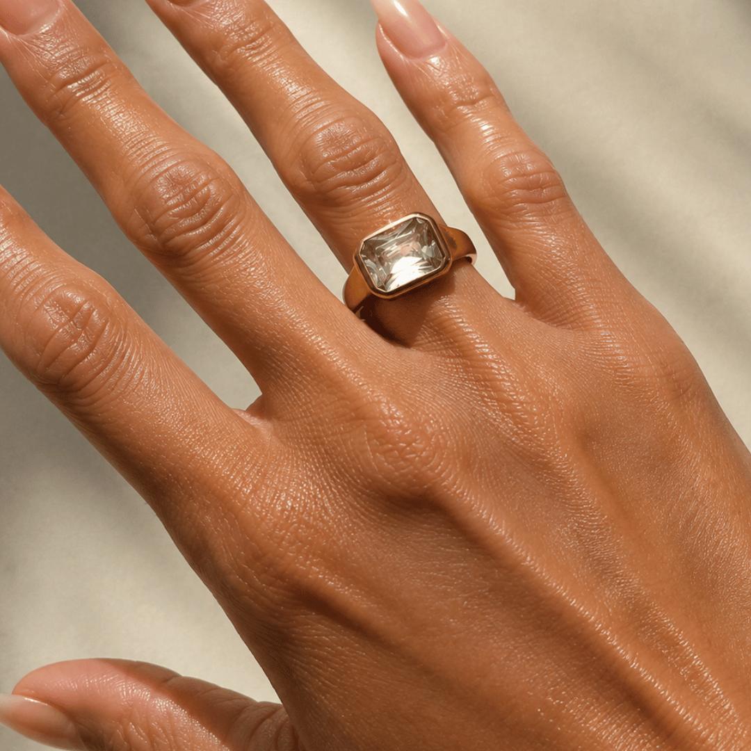 Women's Thick Band Ring with Diamond Stone Detail