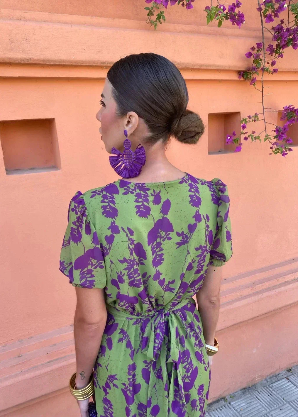 Women's Floral Midi Dress with Wrap V-Neckline and Puff Sleeves