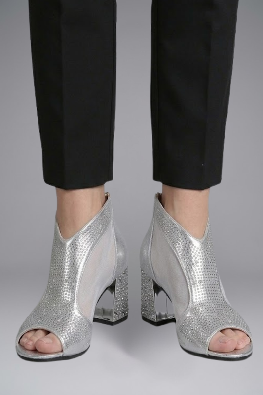 Women's Sandals with Open-Toe Design for