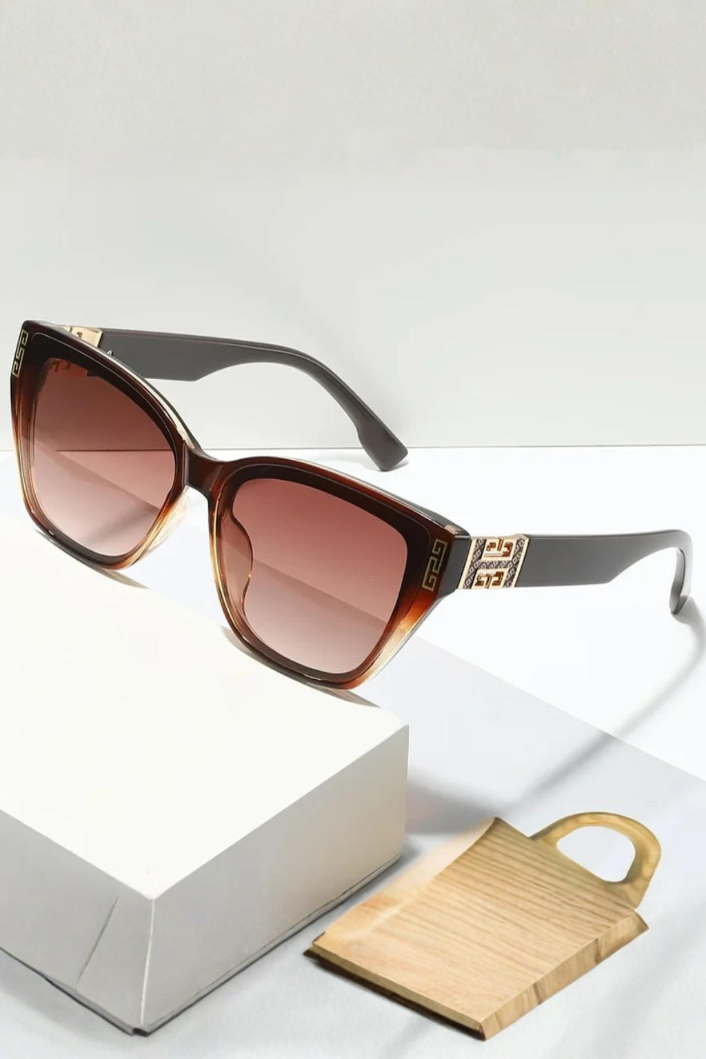 Women’s Sunglasses Cat Eye Gold Motif Tortoiseshell Eyewear