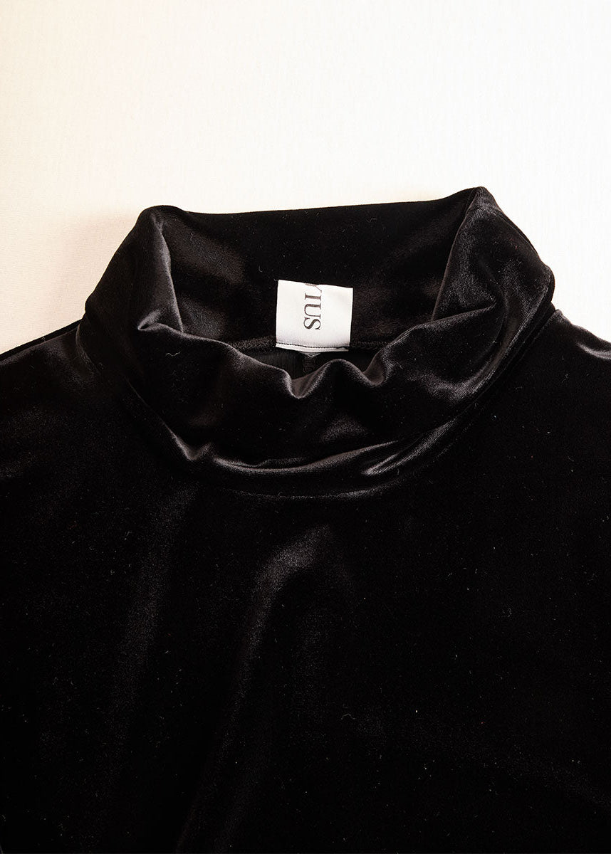 Ceylan Women’s Long Sleeve Velvet Midi Dress with Satin Skirt