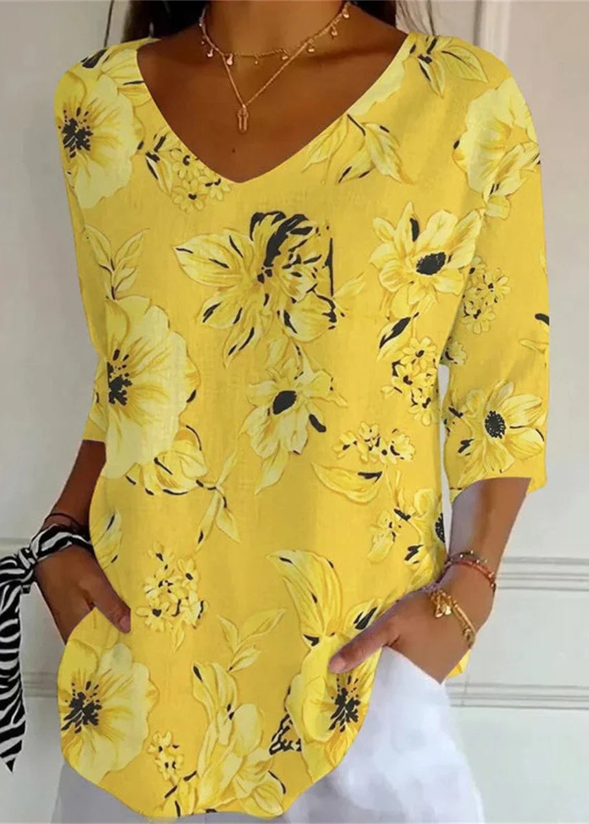 Women’s T-Shirt with Vintage Floral Print and Curved Hemline