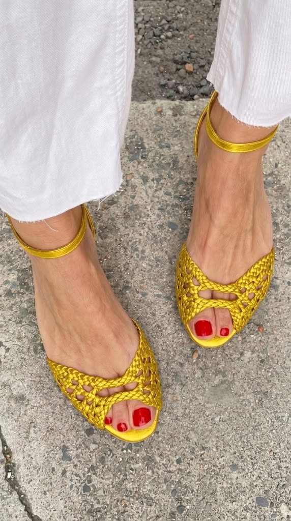 Women's Woven Peep-Toe Flat Sandals for All-Day Comfort