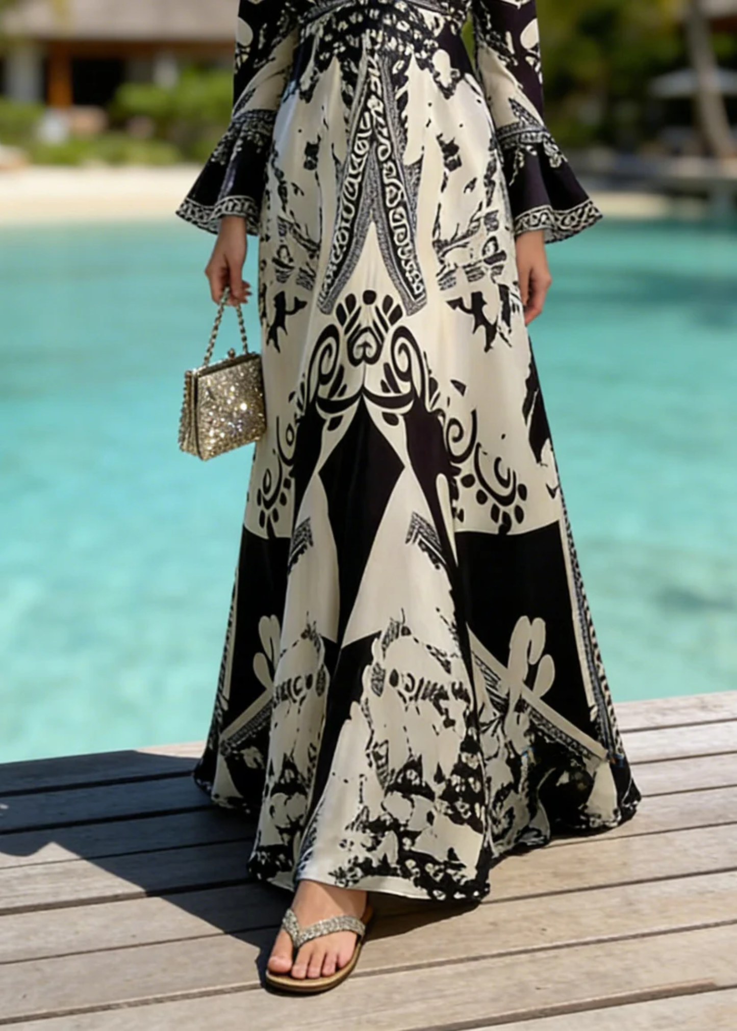 Women’s Maxi Dress with Vintage Manor Floral Print and Elegant V-Neckline