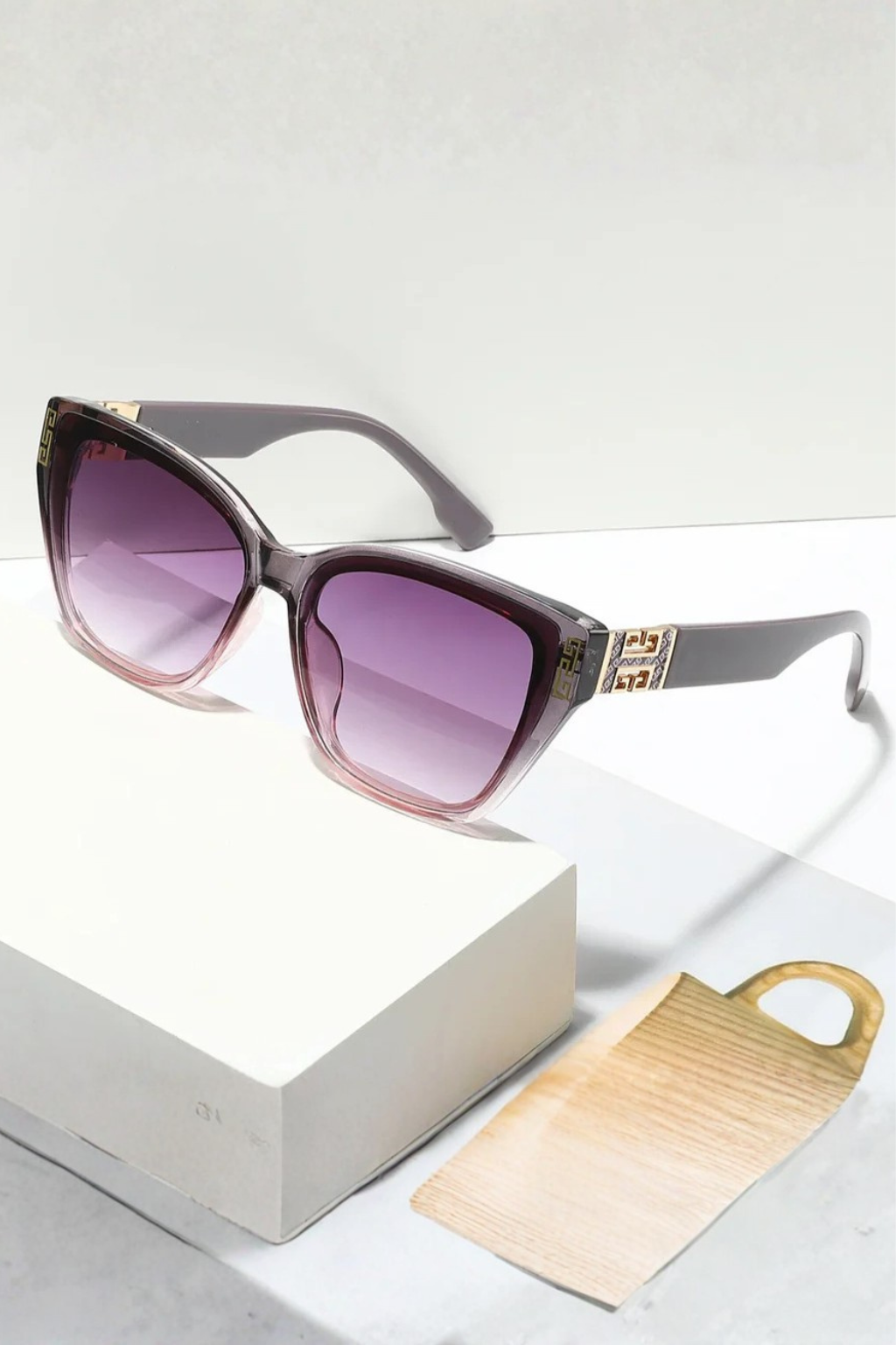 Women’s Sunglasses Cat Eye Gold Motif Tortoiseshell Eyewear