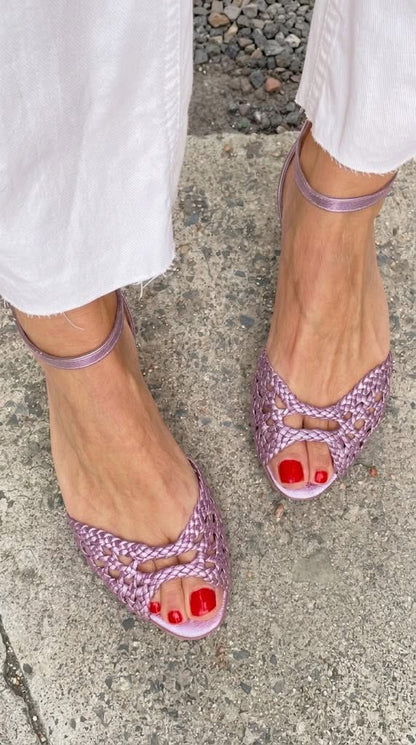 Women's Woven Peep-Toe Flat Sandals for All-Day Comfort