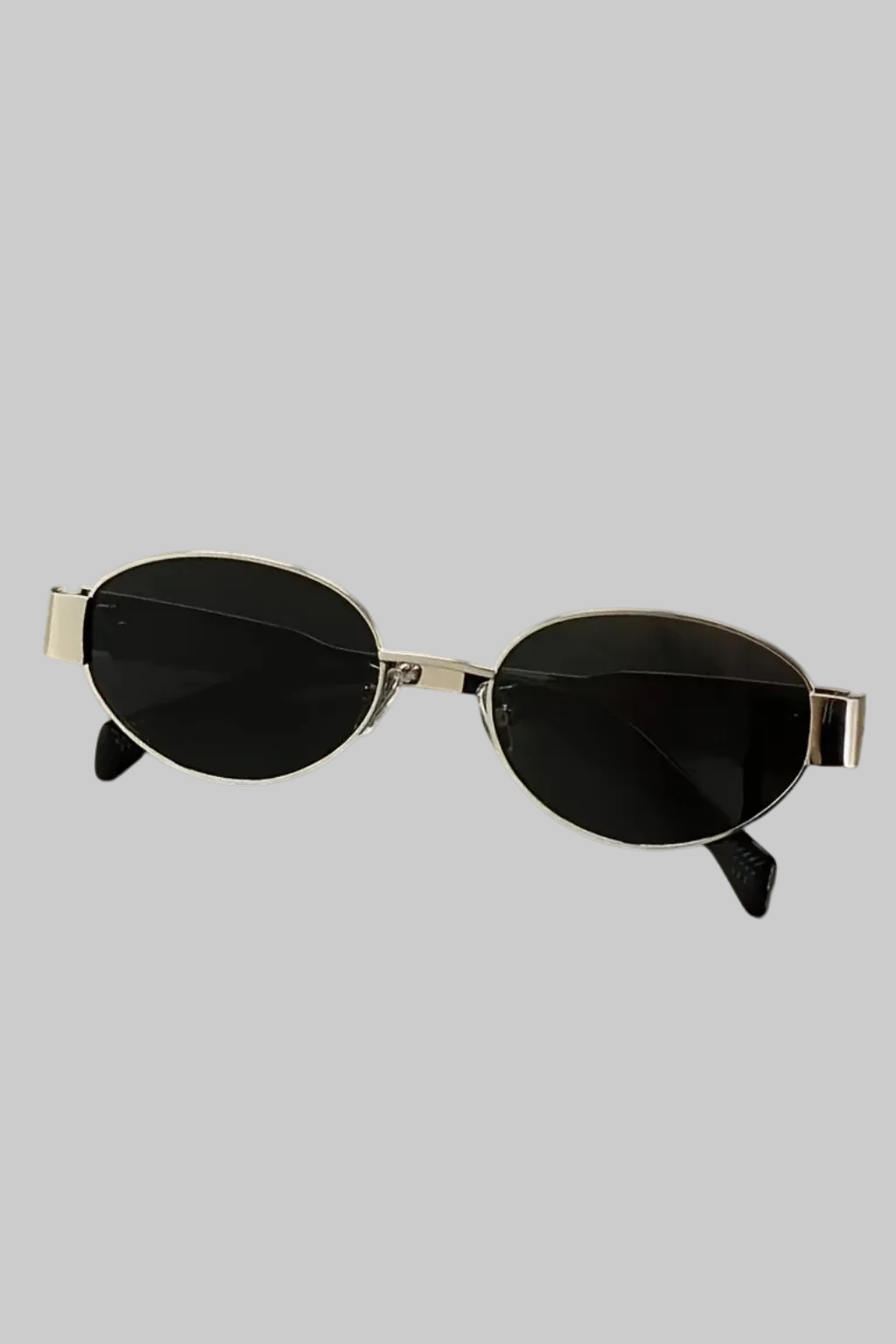 Women’s Sunglasses with Vintage Oval Metal Frame and UV400 Protection Lenses