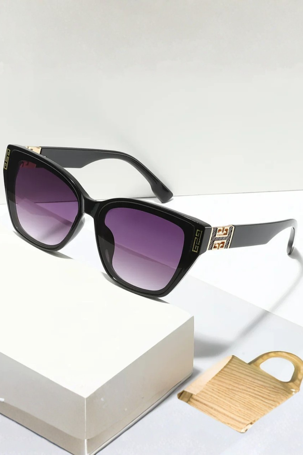 Women’s Sunglasses Cat Eye Gold Motif Tortoiseshell Eyewear