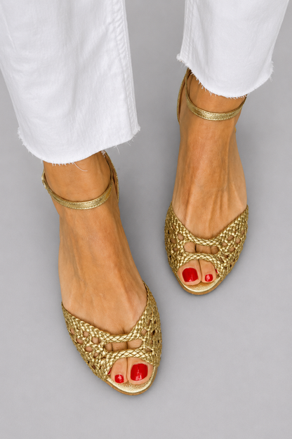 Women's Woven Peep-Toe Flat Sandals for All-Day Comfort