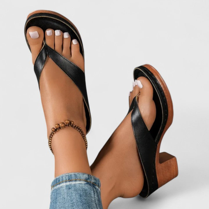 Women’s Thong Sandals with Block Heel and Wood-Grain Platform Sole