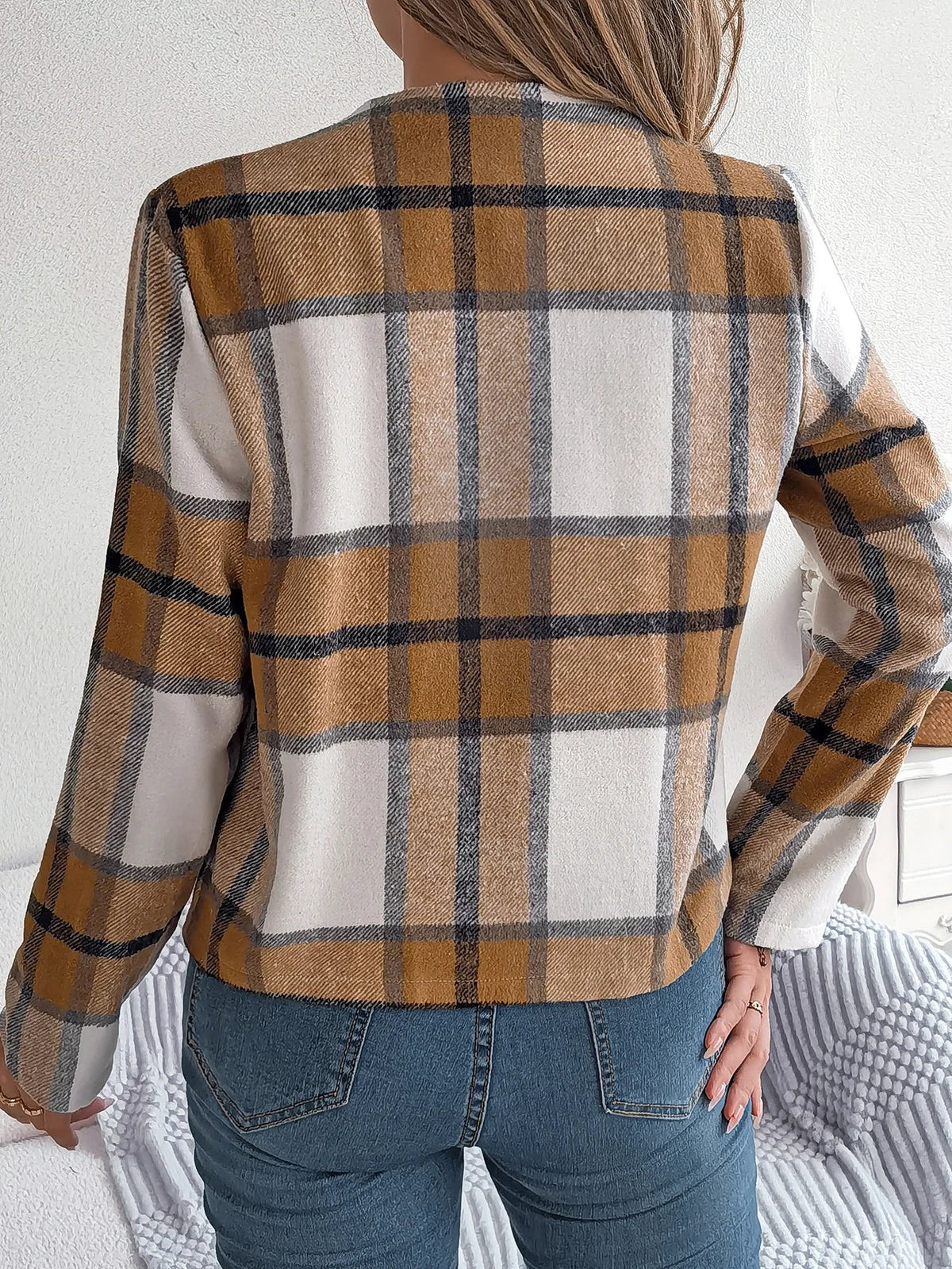 Women's Cropped Plaid Flannel Shacket With Button-Front Closure And Long Sleeves