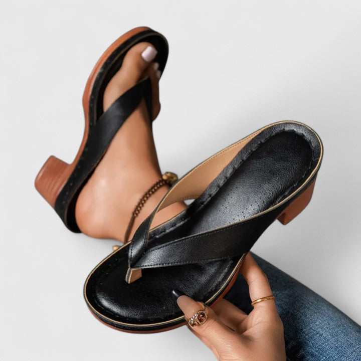 Women’s Thong Sandals with Block Heel and Wood-Grain Platform Sole