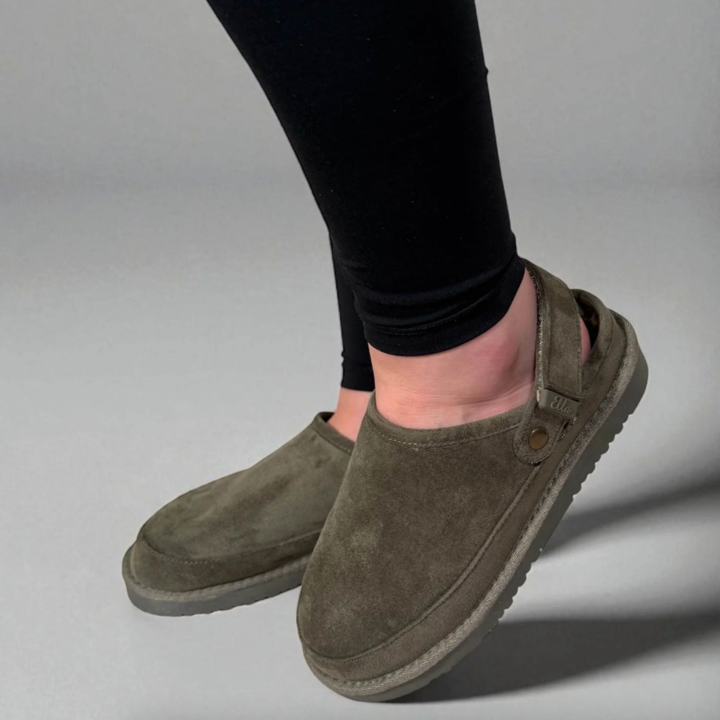 Ceylan Women's Memory Foam Faux Fur Ankle Strap Slippers