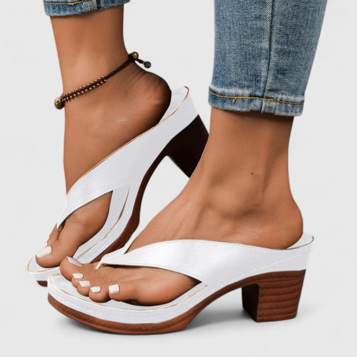 Women’s Thong Sandals with Block Heel and Wood-Grain Platform Sole