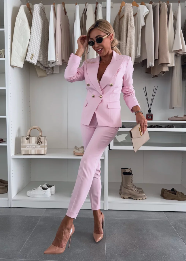 Women’s 2-Piece Pant Suit with Double-Breasted Blazer and Slim Fit Trousers