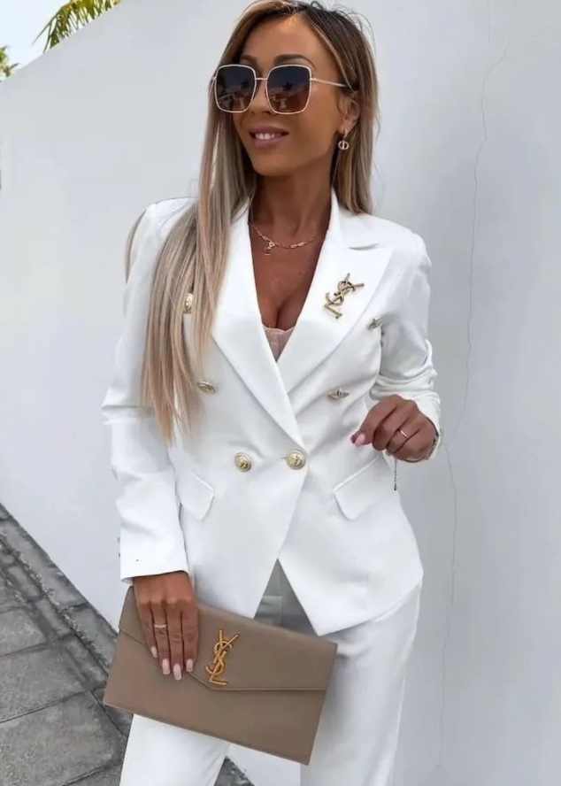 Women’s 2-Piece Pant Suit with Double-Breasted Blazer and Slim Fit Trousers
