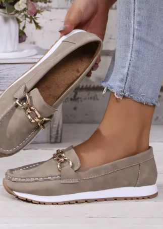 Women’s Slip-On Loafers with Gold Chain Bit and Contrast Platform Sole