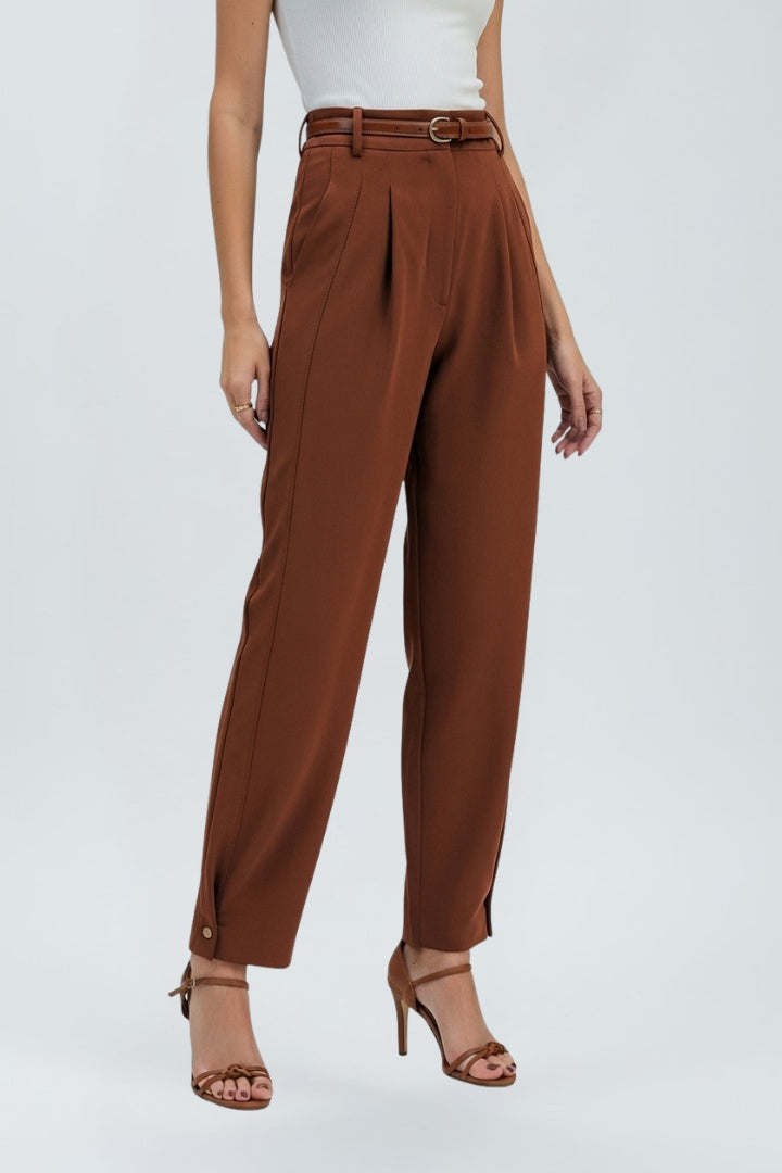 Women's Pants with High Waist and Tapered Leg