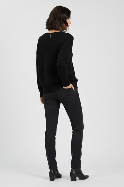 Women’s V-Neck Sweater with Long Sleeves and Pullover Design
