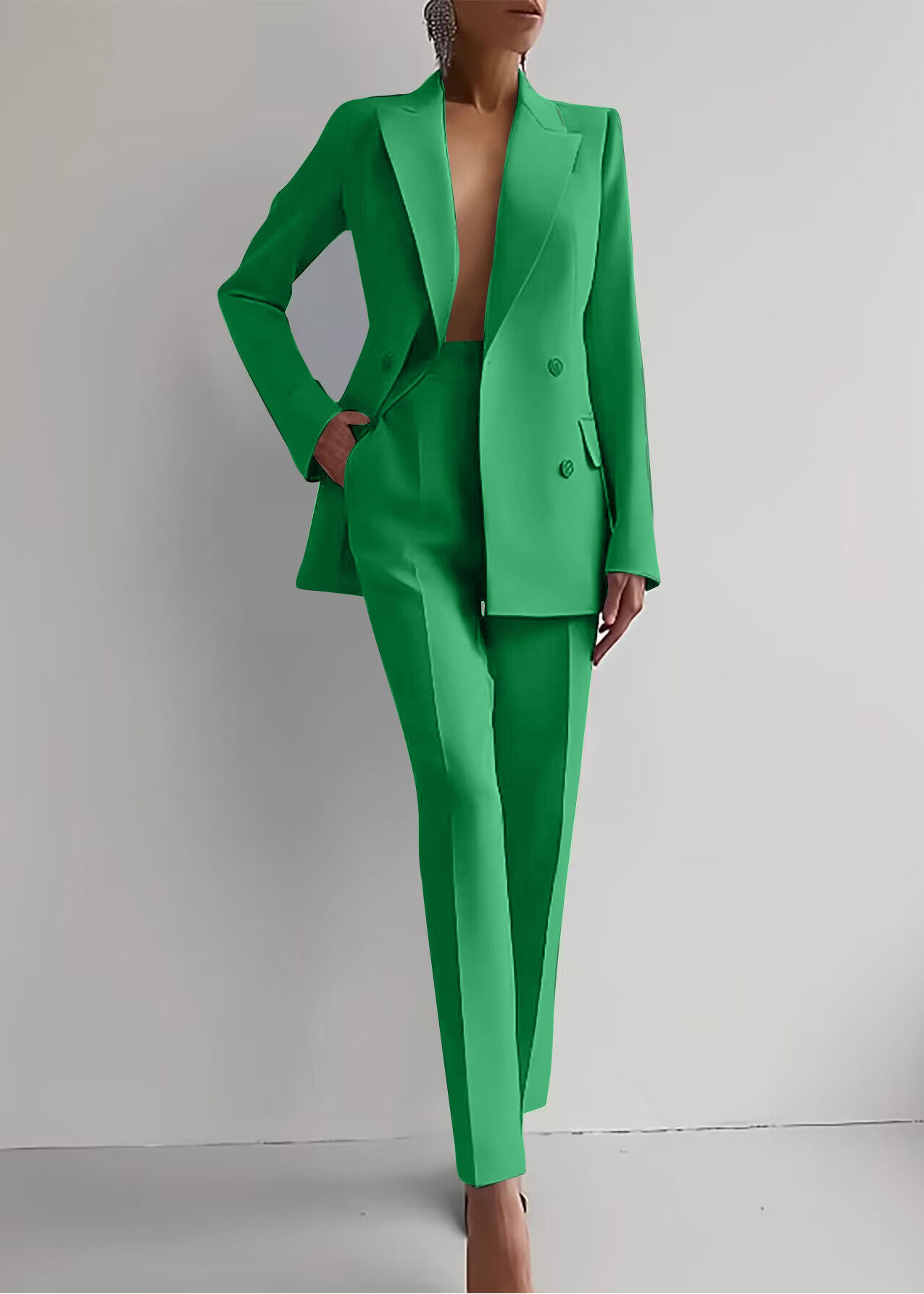 Women’s Pant Suit with Double-Breasted Blazer and Slim-Fit Trousers