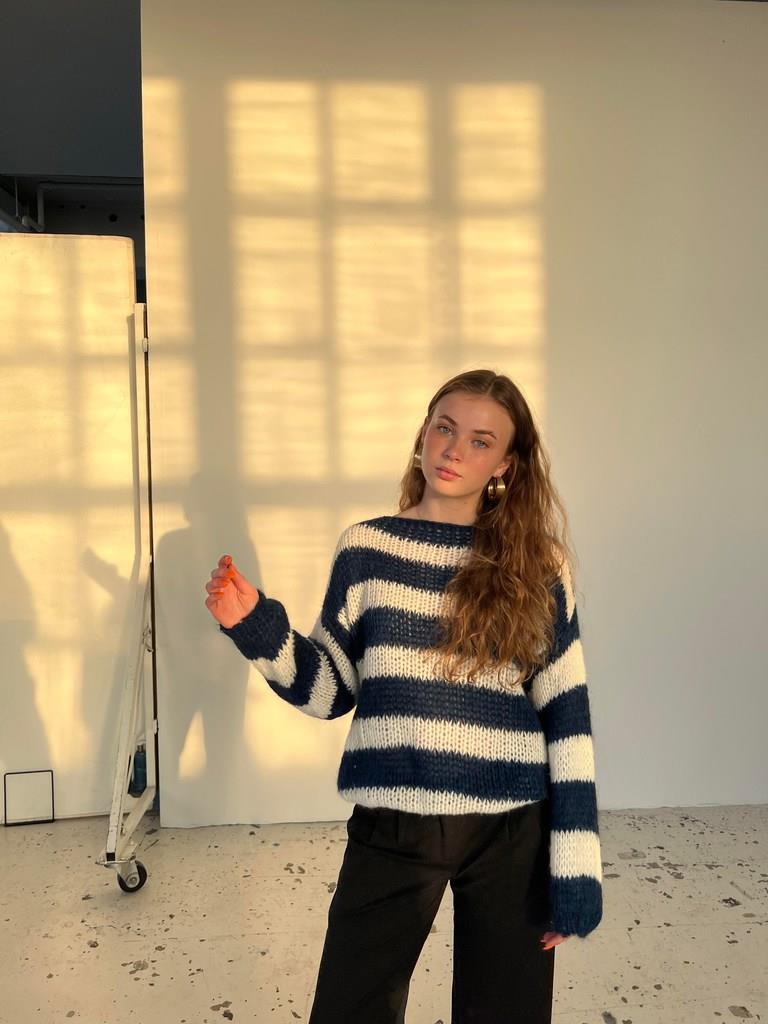 Women's Striped Oversized Jumper Crew Neck Long Sleeve