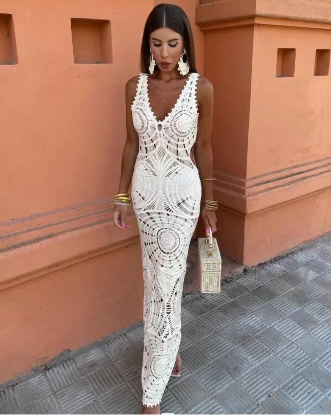 Women’s Crochet Maxi Dress with V-Neckline and Intricate Geometric Lace Detail