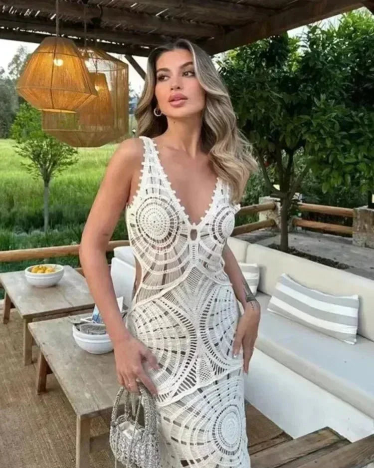 Women’s Crochet Maxi Dress with V-Neckline and Intricate Geometric Lace Detail