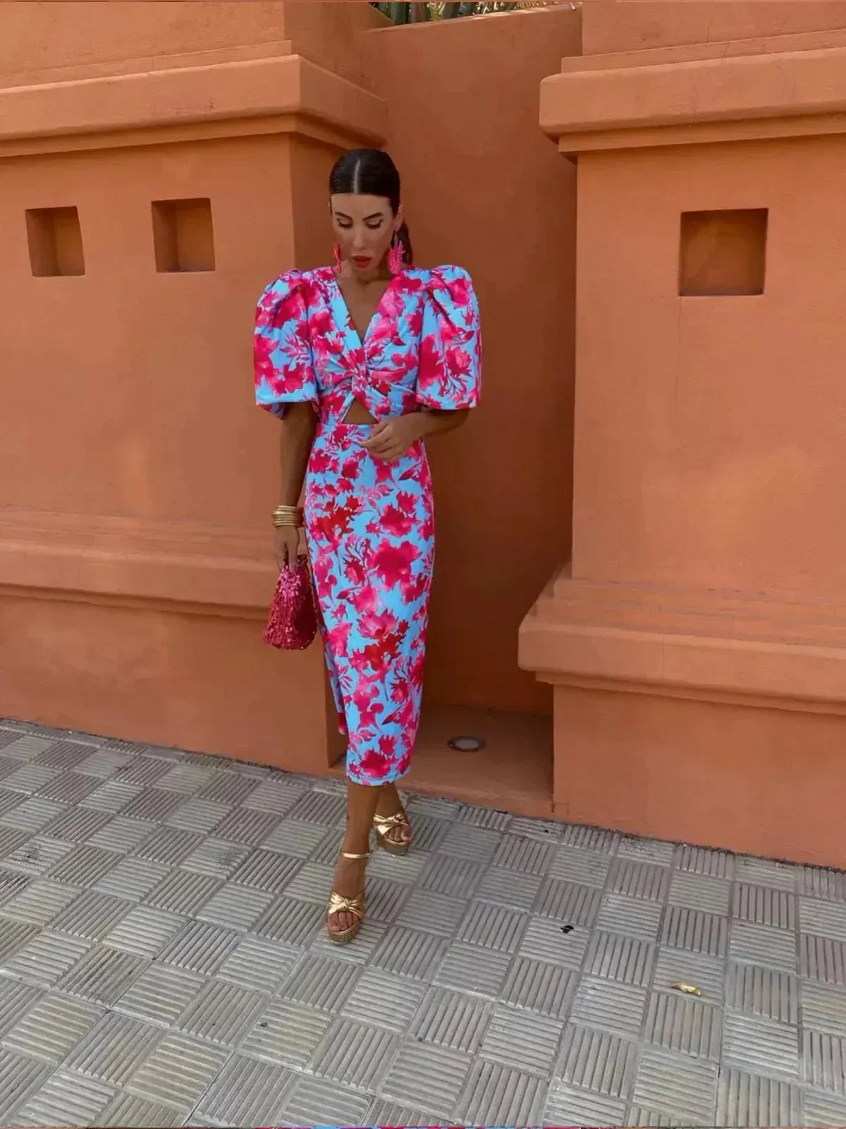 Women’s Midi Dress with Puff Sleeves and Ruched V-Neckline