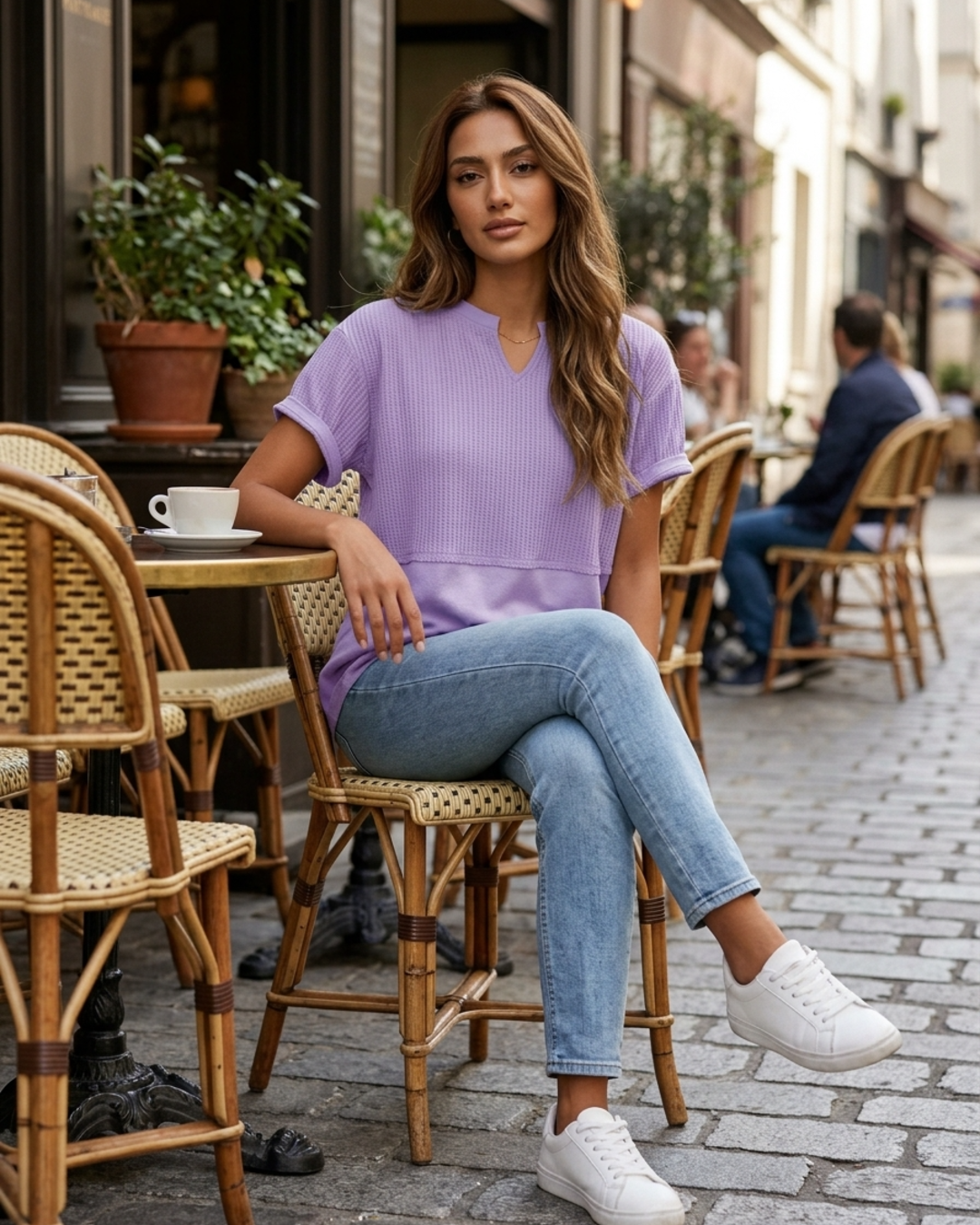 Women¡¯s T-Shirt with Notch V-Neckline and Mixed Ribbed Texture