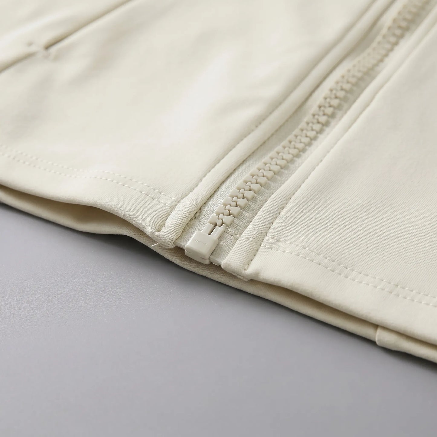 Women's Sport Coat | Long Sleeve Zipper Thumbholes